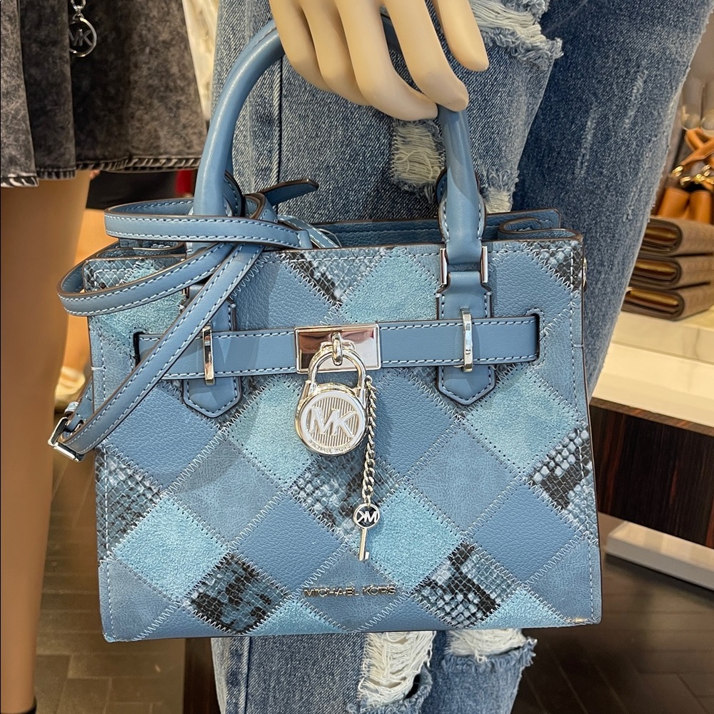 MICHAEL KORS Hamilton Sm Patchwork Satchel Crossbody Bag
Cornflower
NWT - Picture 14 of 16